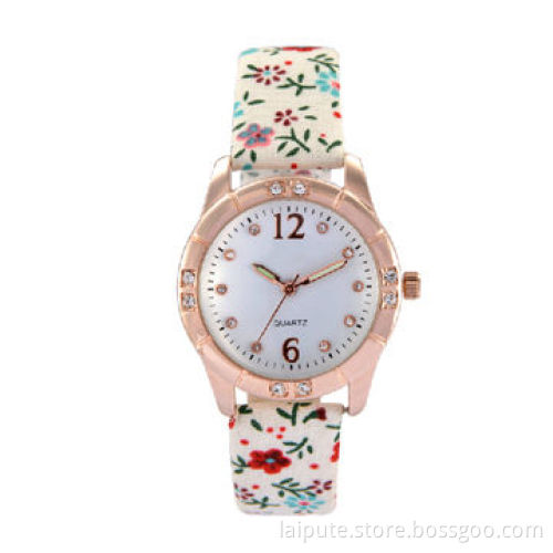 Sale Newest Fashionable Ladies' Watch with Alloy Case and Leather BandNew